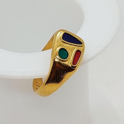 GOLD-PLATED ENAMEL RING.